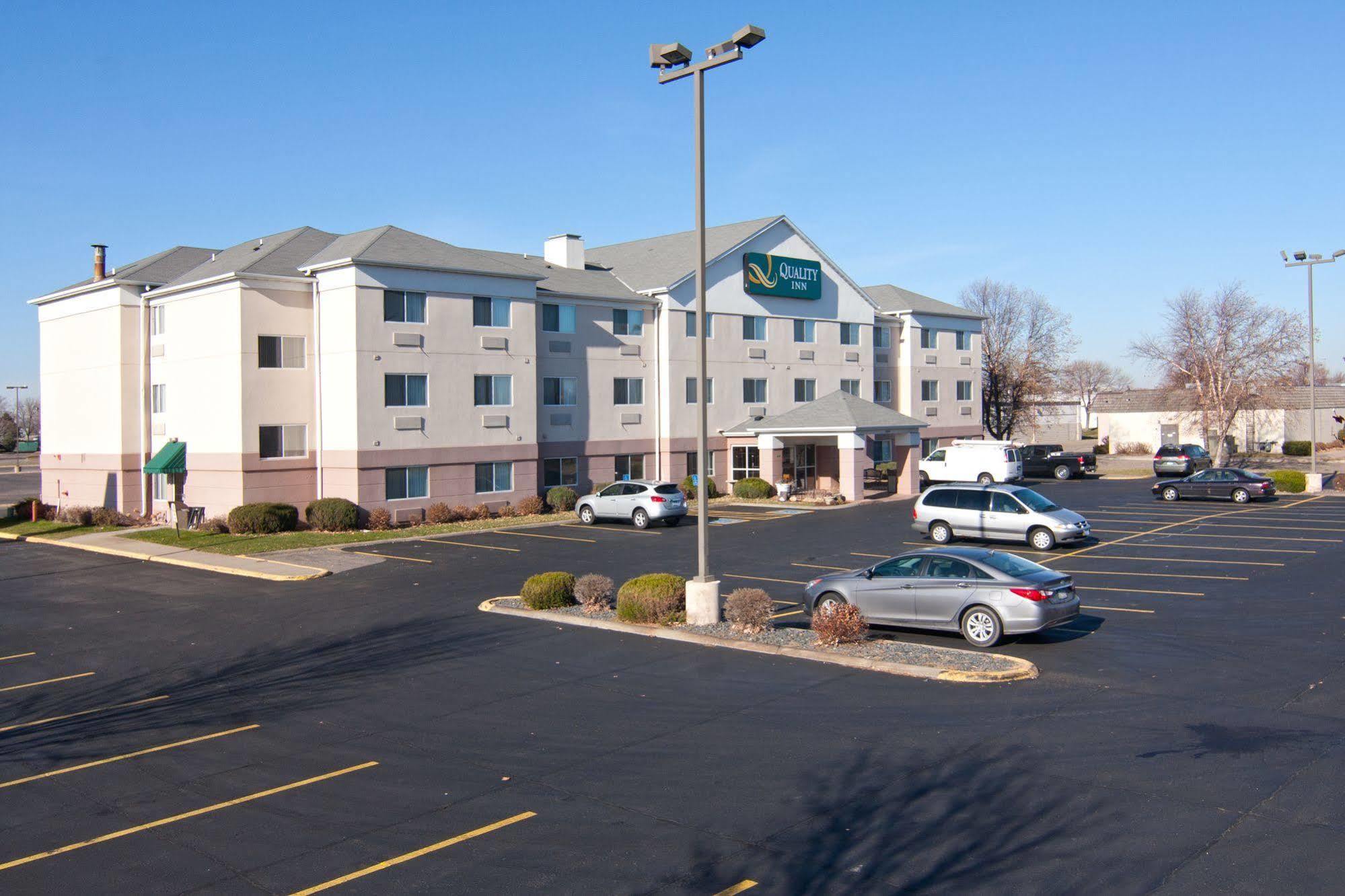 Quality Inn Brooklyn Center Exterior foto